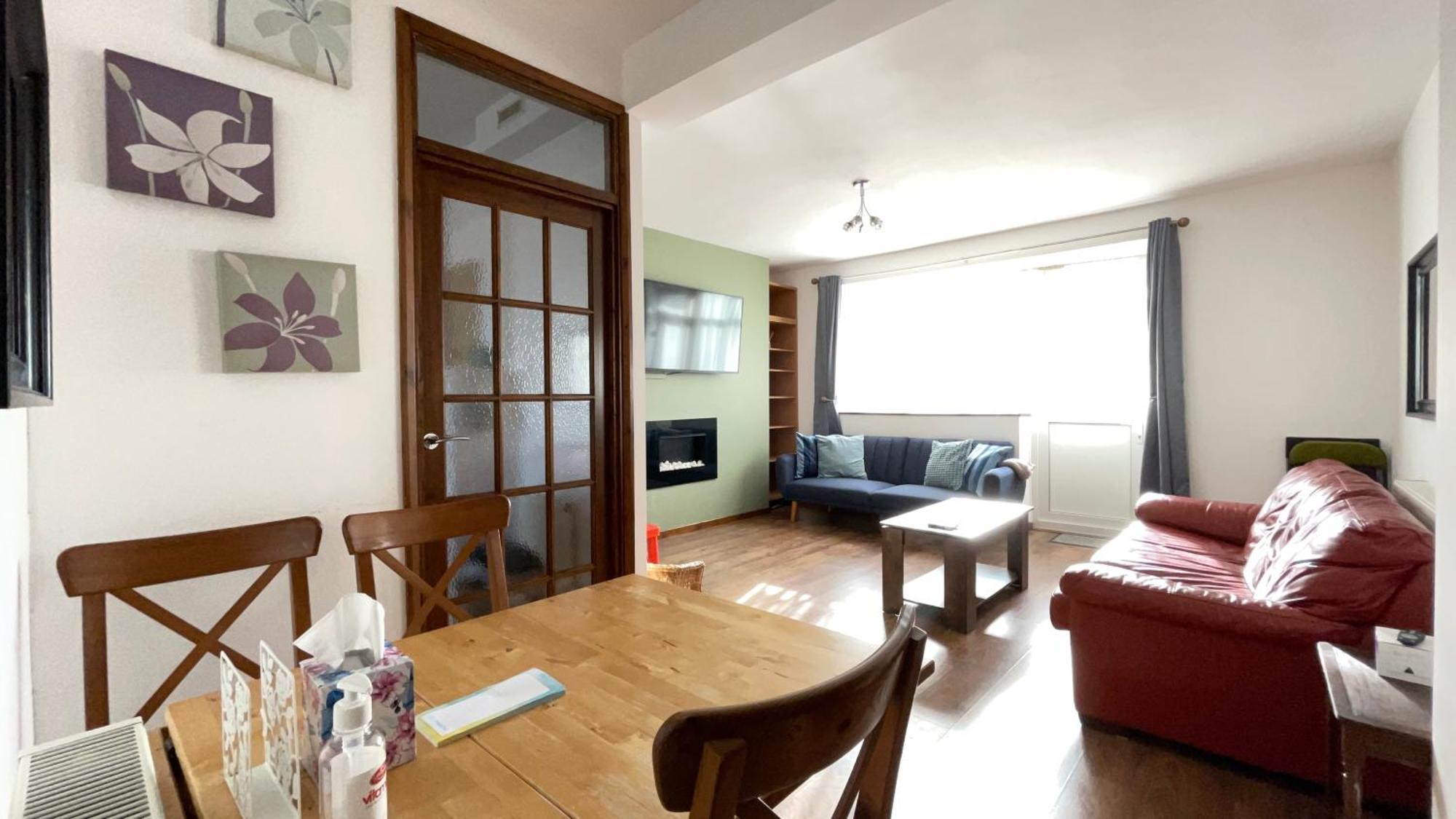 2 Bedrooms 2 Stations 런던 외부 사진