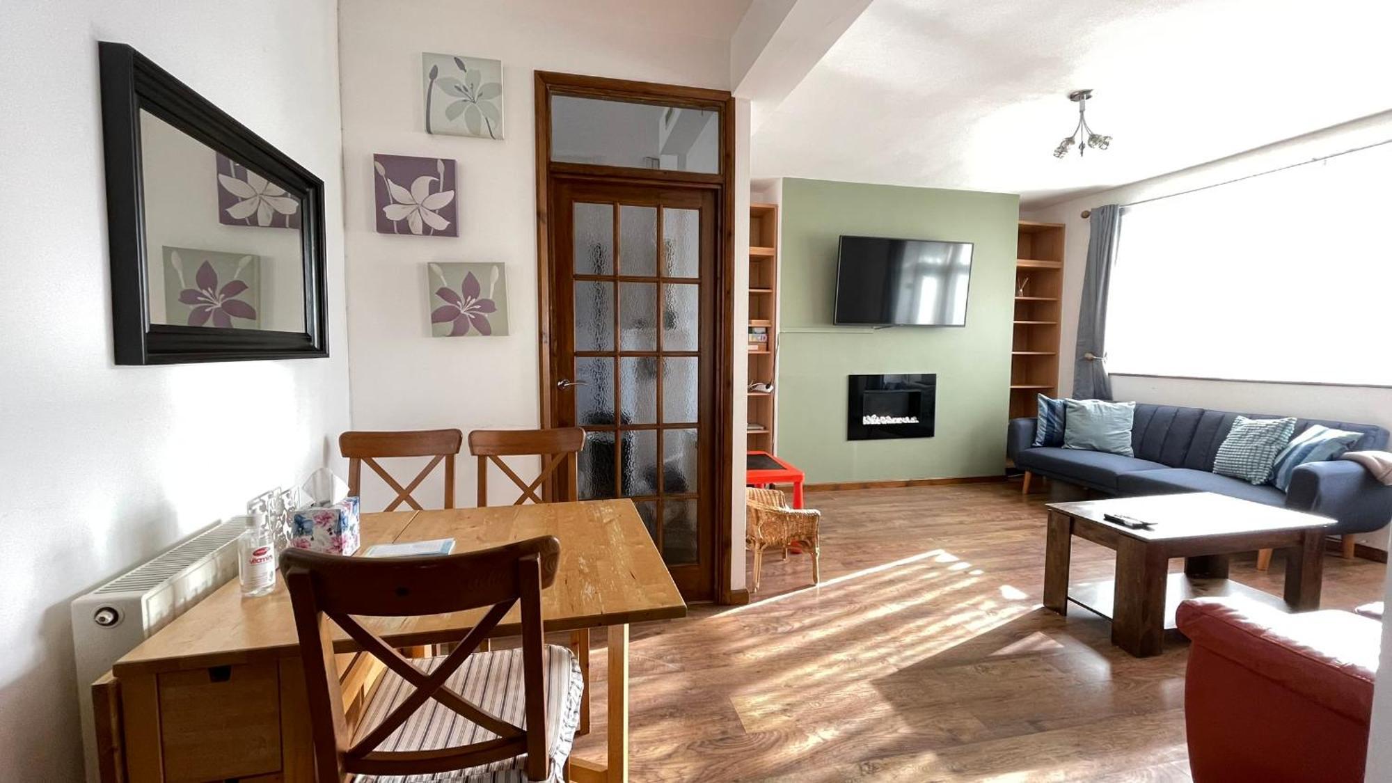 2 Bedrooms 2 Stations 런던 외부 사진
