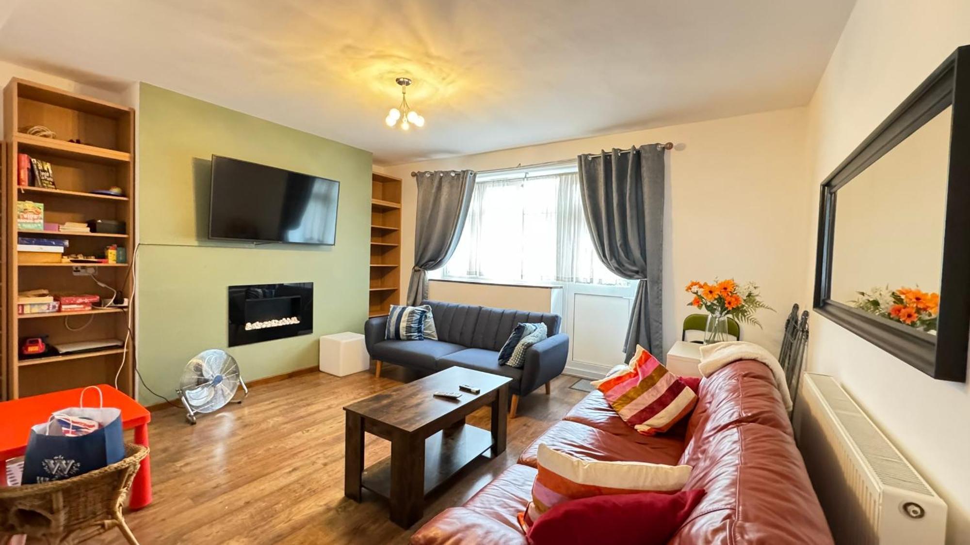 2 Bedrooms 2 Stations 런던 외부 사진